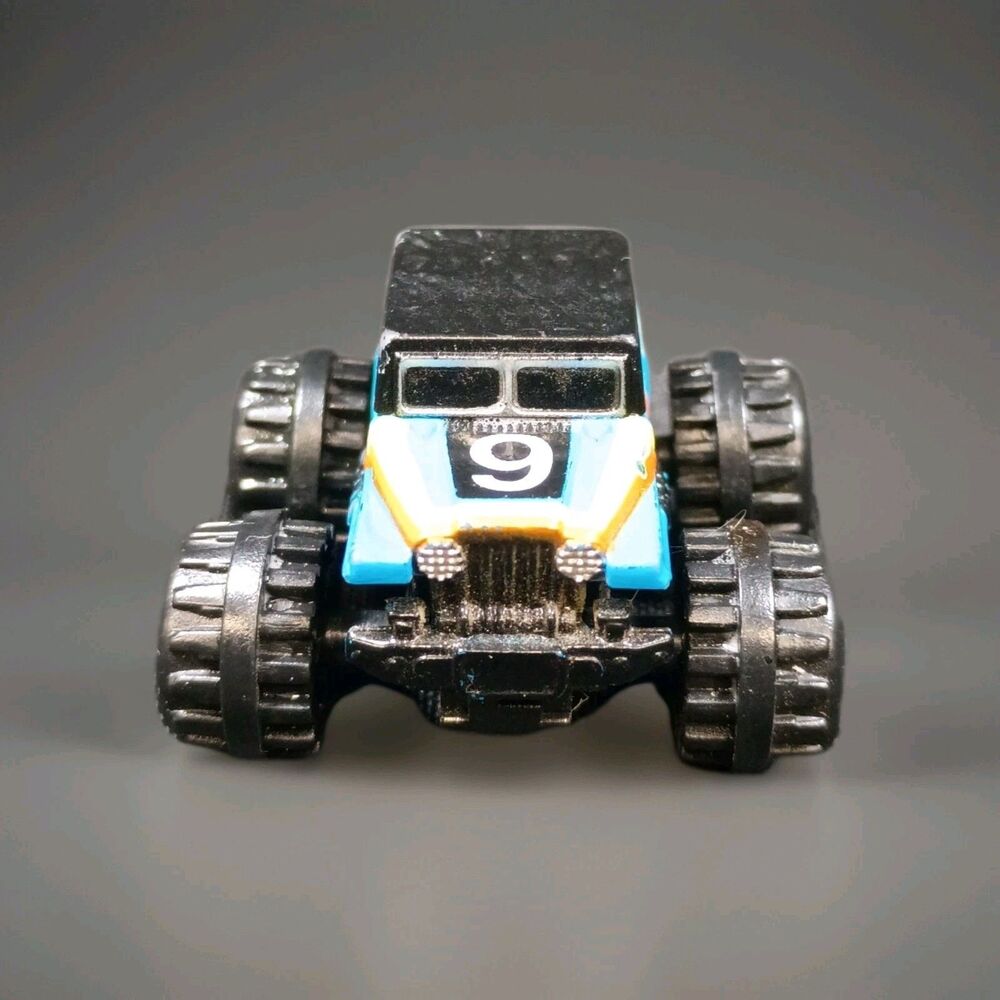 Vintage Blue/black Galoob Micro Machines #9 Jeep 4 x 4 Monster Truck